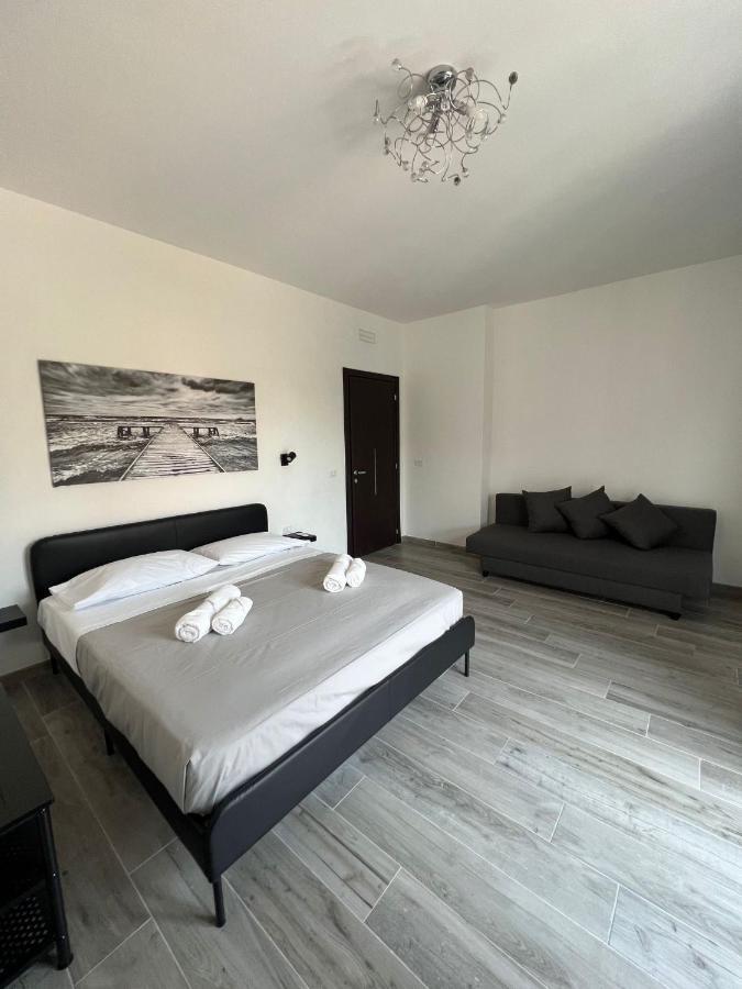 Bed and Breakfast Domus Speranza Фьюмичино Экстерьер фото